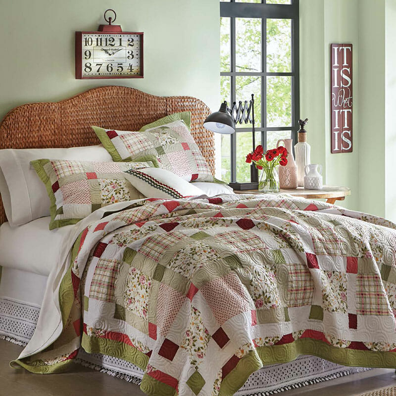 Lacy Bedskirt