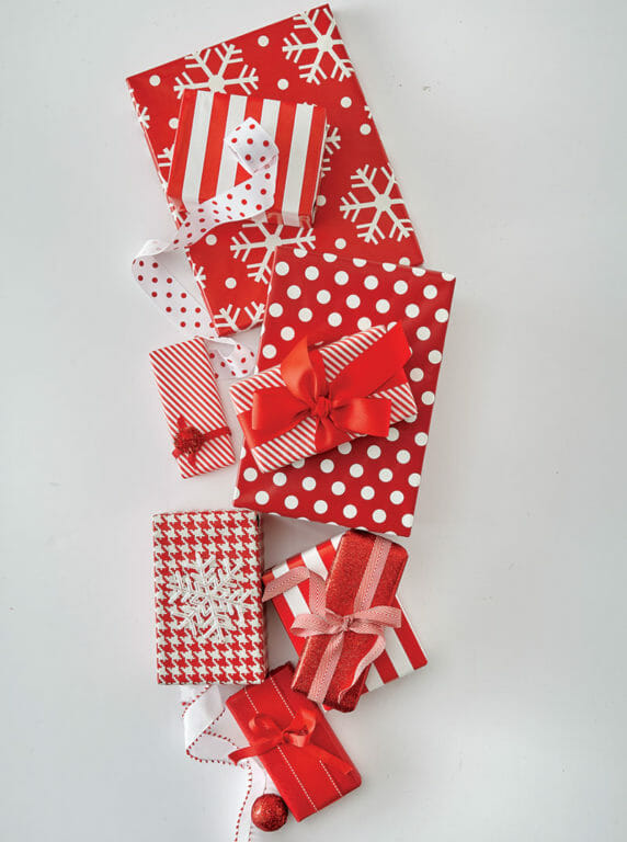 gift-wrapping-ideas-red-white